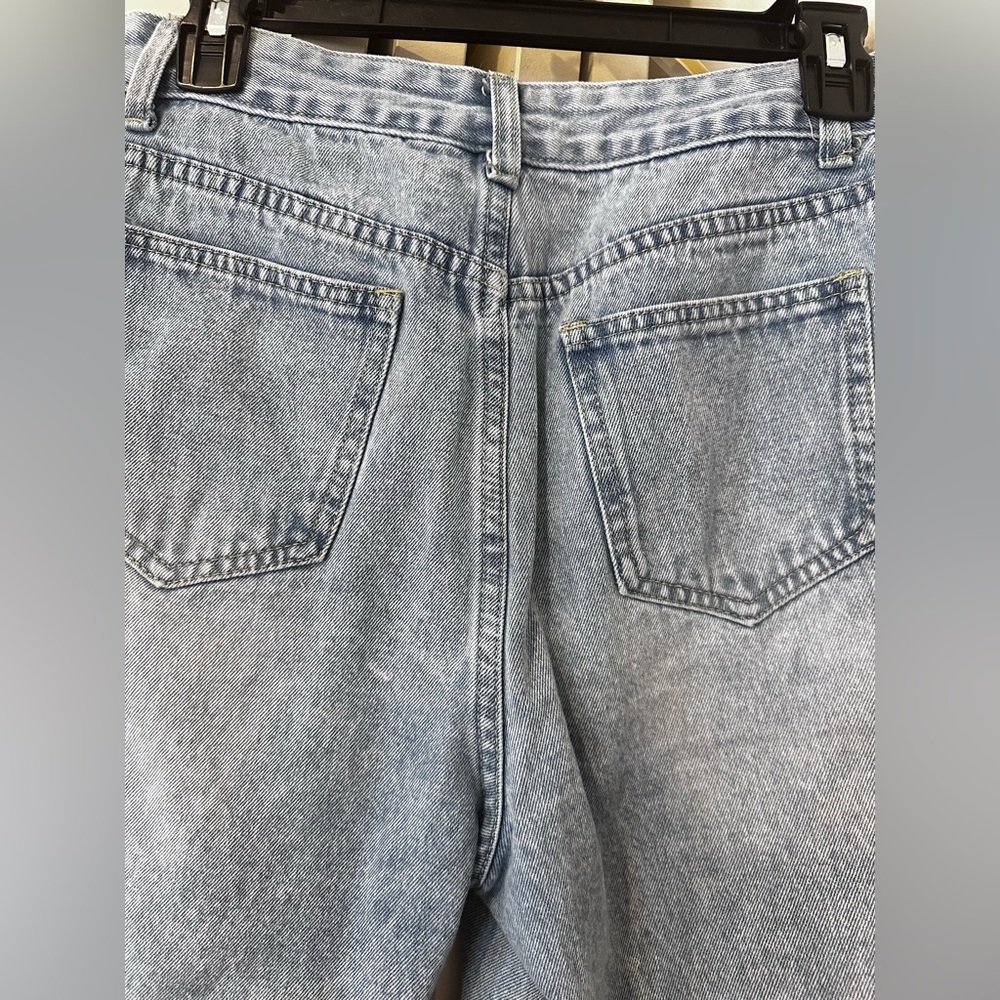 Bermuda shorts - Picture 5 of 8